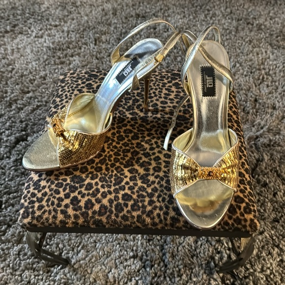 Gold metallic stiletto strappy sandals - Picture 5 of 7